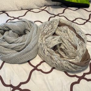 Lot of 2 Infinity scarves